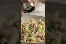 Creamy Tuna Pasta Salad 🥗🍝 | Quick & Delicious Recipe #food#shorts #viral