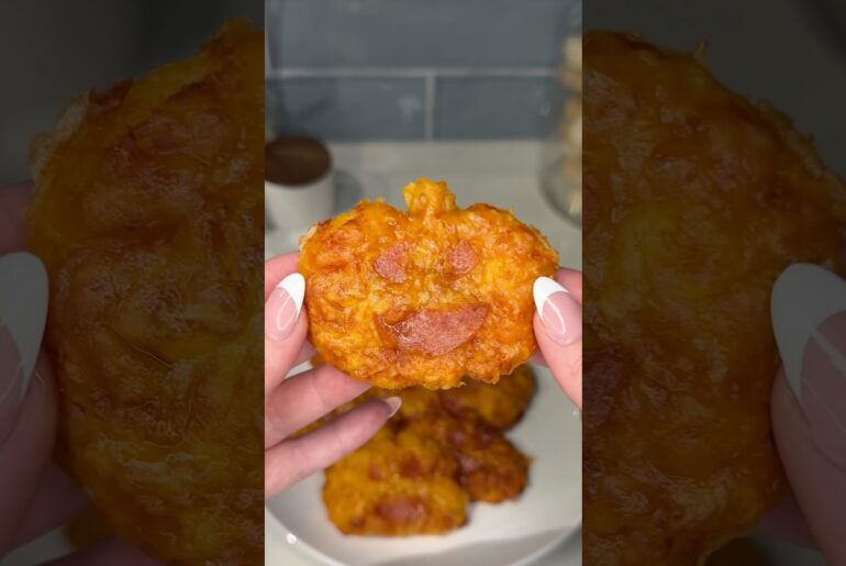 viral mini pizza recipe 🎃🍕#cooking #recipe #food #pizza #easyrecipe #shorts #snacks #cheese #viral