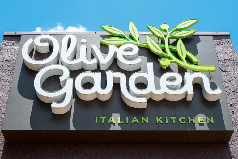 Olive Garden Forced to Pull Back Famous Unlimited Salad Deal Over Lettuce Outbreak Fears