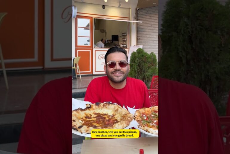 Experience pizza look a like Garlic bread | Authentic Italian Pizza | Tany's Pizzeria | #pizza
