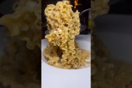 MAFALDINE CACIO E PEPE #vegas #italianfood #cacioepepe #mafalda #italianpasta #italiancuisine #yum