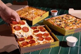 This Canadian pizza chain's $4.99 lunch deal gets you a whole 8" pizza for a limited time