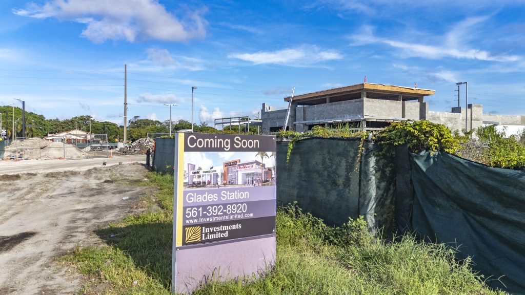 The Glades Station shopping center, future home of Carmine's, in Boca Raton, Fla., Sept. 2026. (Photo: Boca Daily News)