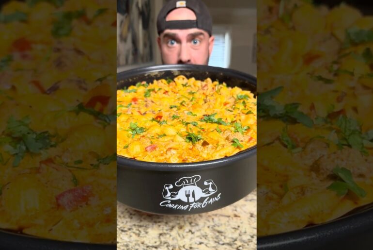 High-Protein Chorizo Queso Mac & Cheese Skillet | 45g Protein #highprotein #cooking