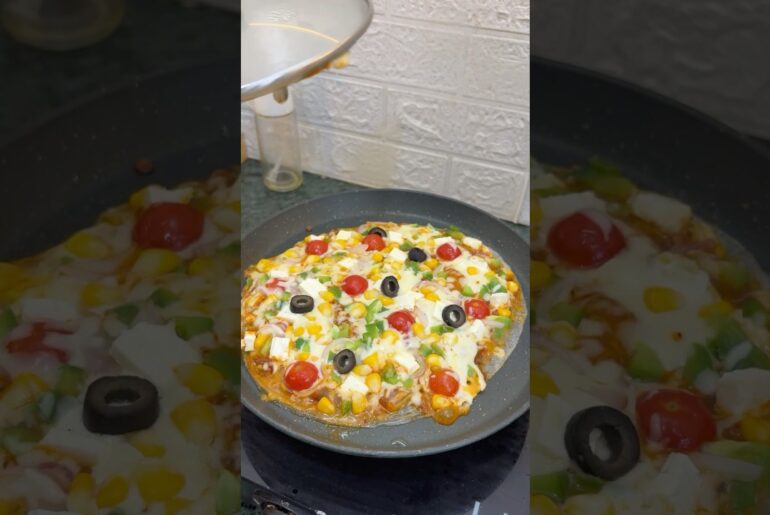 pizza bhi healthy ho skta hai😌🍕 #ytshorts #healthy #pizza #cooking #easyrecipe #dailyvlog