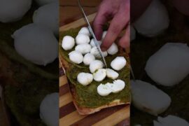 Panini Italian cu Anșoa, Roșii uscate și Mozzarella | Rețetă Ciabatta Crocantă