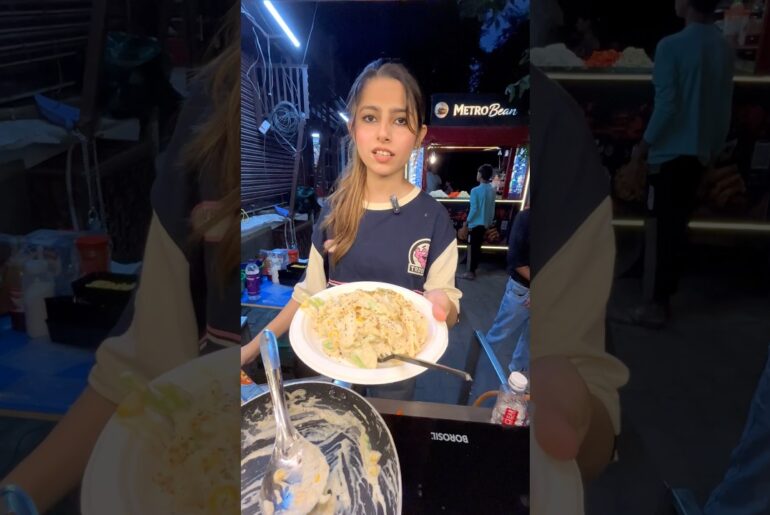 Italian Pasta On Street 😱🥬😋