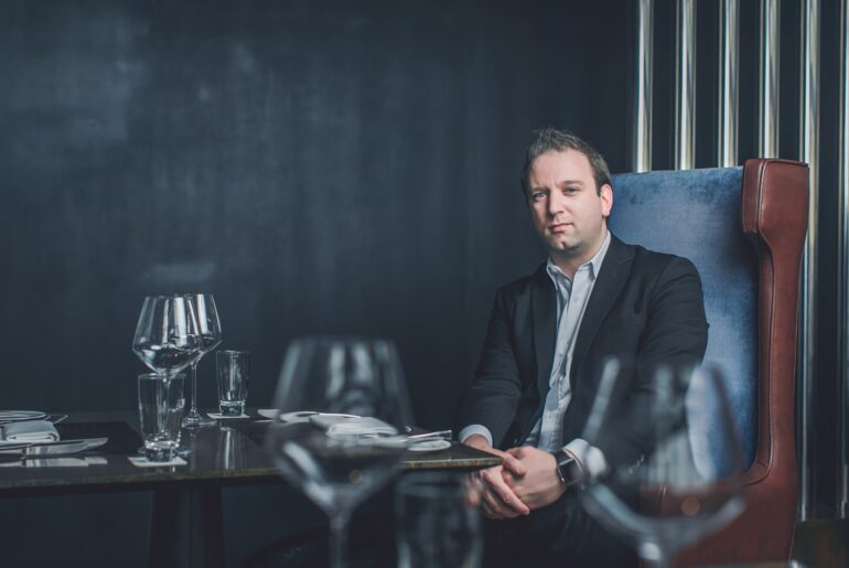 No Bordeaux, No Burgundy: Hong Kong’s Hoi King Heen Goes All-Chinese on Wine