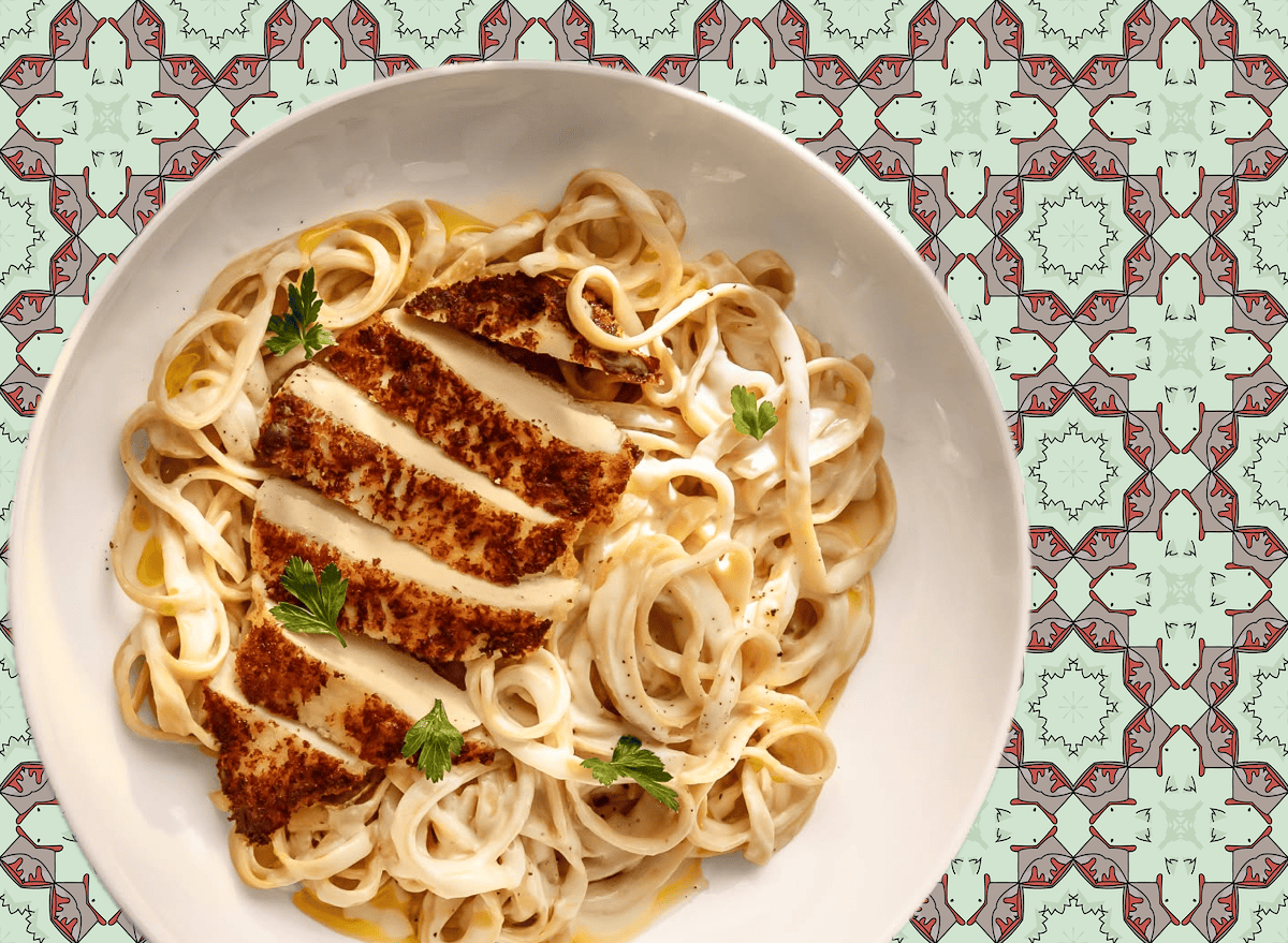5 Restaurant Chains With the Best Fettuccine Alfredo and Caesar Salad, According to Diners 5 Restaurant Chains With the Best Fettuccine Alfredo and Caesar Salad, According to Diners
