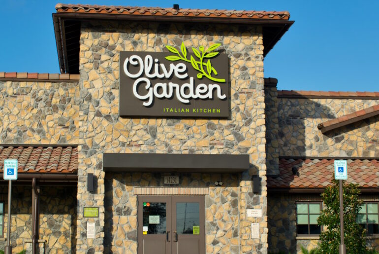 8 Reasons to Never Eat at Olive Garden