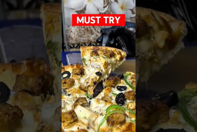 Let’s enjoy Kabab pizza #shorts #shortvideo #shortsfeed #reels #video #markhor #viralshort #foryou