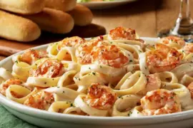 5 Restaurant Chains With the Best Shrimp Alfredo, According to Diners