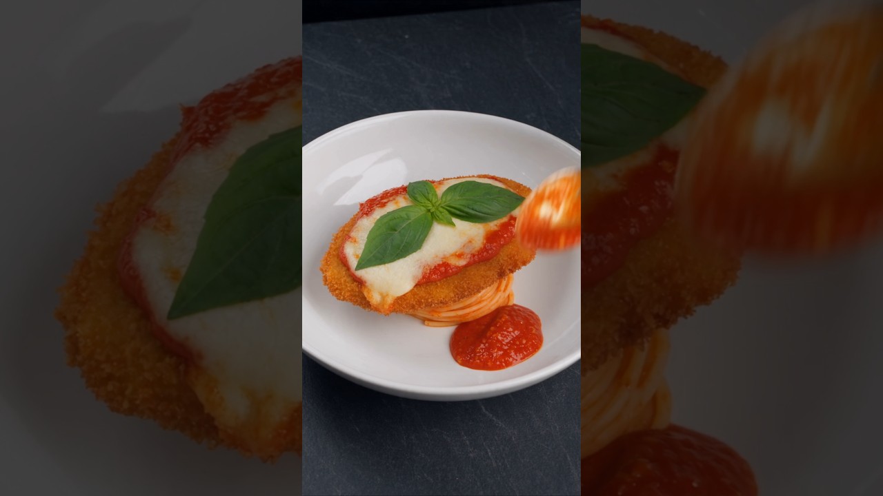 beef 🍖 Parmesan 🧀 That Cheese Pull Though! 🥢 #Shorts beef 🍖 Parmesan 🧀 That Cheese Pull Though! 🥢 #Shorts