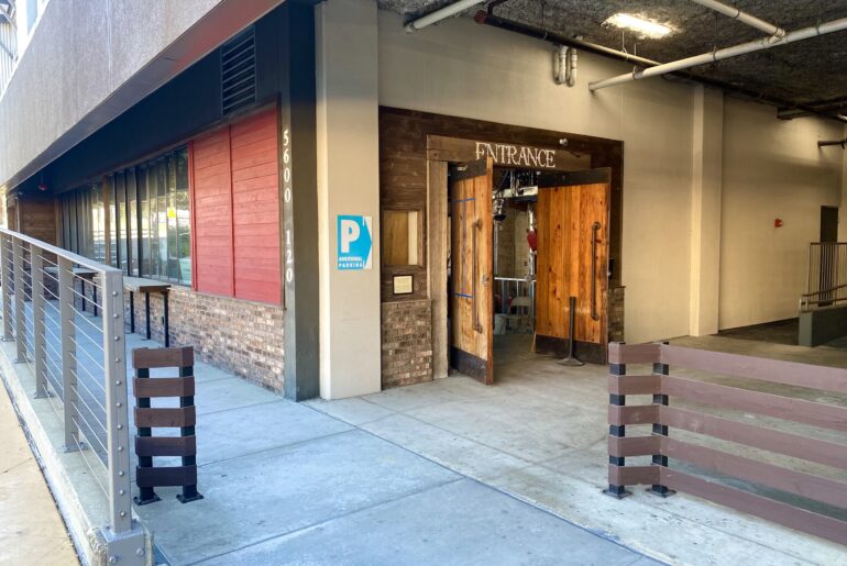 The exterior of the new Barsella's pizza