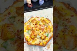 Cheese burst pizza 🍕🧀 #cheesepizza #cheeseburstpizza #homemade #cooking #pizzarecipe #easyrecipe