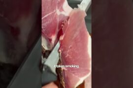 🏔️ Italy's Alpine ham is smoked like in the north and air-dried like in the south. Speck A