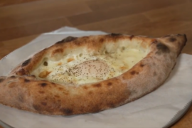 Bella Roma Italian Restaurant in Broward introduces a unique boat-shaped pizza - WSVN 7News | Miami News, Weather, Sports