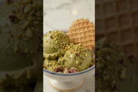 Italian Pistachio Gelato 🇮🇹 | Creamy & Delicious Ice Cream! 🍨